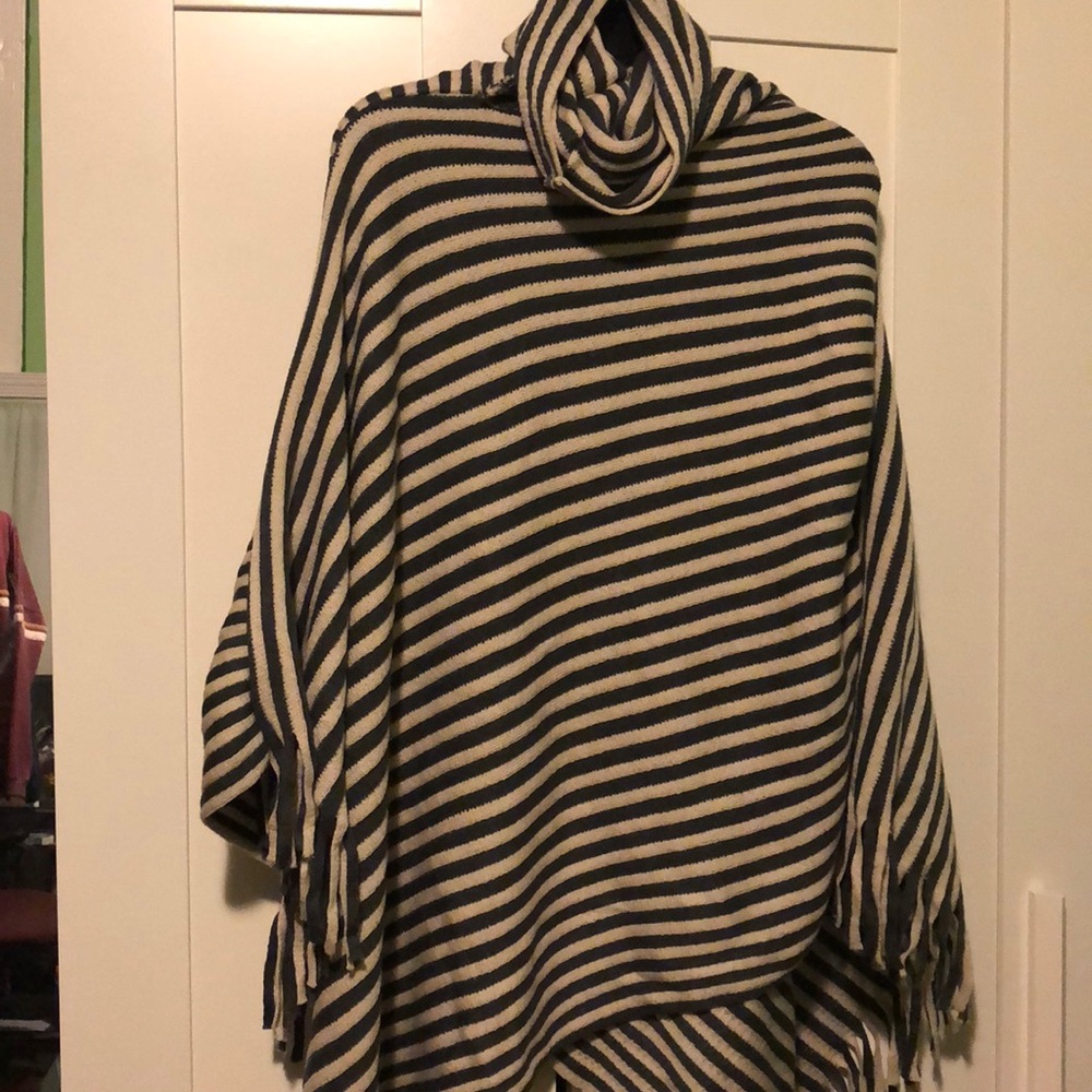 NWT! Poncho striped throw on shawl